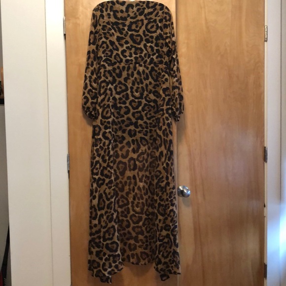 Forever 21 Sheer Cape - Picture 6 of 6